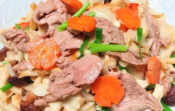 thit-bo-xao-nam-bao-ngu Thịt bò xào nấm bào ngư